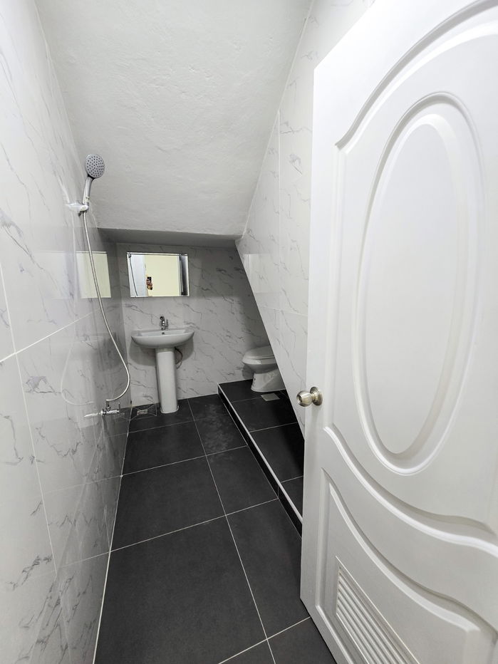 รูป ทาวน์เฮ้าส์ รีโนเวทใหม่ ทำเลดี หมู่บ้าน บัญทิตโฮม ซอยวิภาวดีรังสิต 76 แขวงสนามบิน เขตดอนเมือง ใกล้สนามบิน ทางด่วน - รูปที่ 14/37