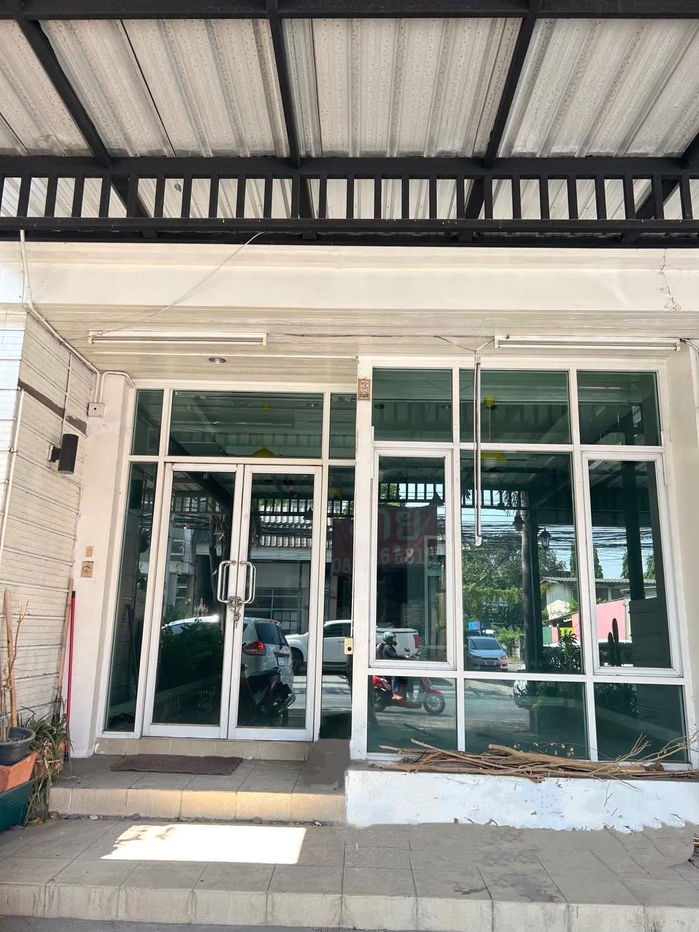 รูป 📢📢 ให้เช่าอาคารพาณิชย์ ติดถนนสตรีวิทยา 2 – ทำเลค้า-ขาย/ออฟฟิศดีเยี่ยม 5 ห้องนอน 4 ห้องน้ำ อยู่สี่แยกโรงไม้ - รูปที่ 2/9