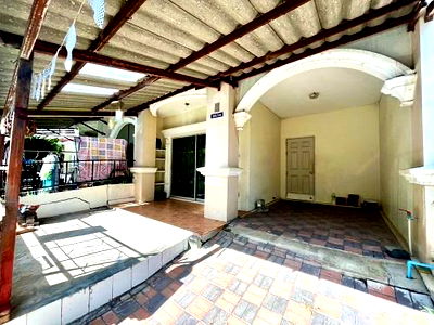 เช่าทาวน์โฮม บ.ซัมมิท อีเล็คโทรนิค คอมโพเน้นท์ : ให้เช่าทาวน์เฮ้าส์ 2 ชั้น พร้อมอยู่ ซอยวัดศรีวารีน้อย ราคาถูกที่สุดในโครงการ!