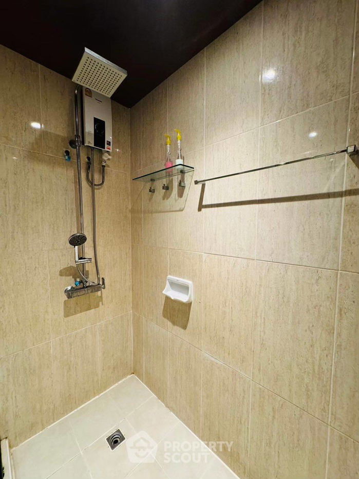 picture 1-BR Condo at View Talay 3 Condominium Pratumnak close to Phratamnak (ID 2470703) - 10/11