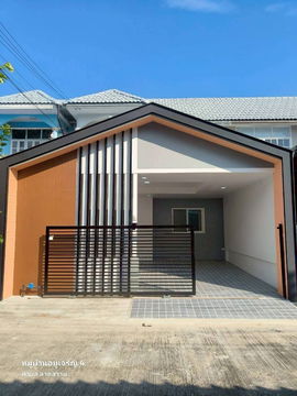 ทาวน์เฮาส์ 2 ชั้น รีโนเวทใหม่เอี่ยม พร้อมอยู่ ทำเลทองลำลูกกาคลอง 4! มีห้องนอนชั้นล่าง!