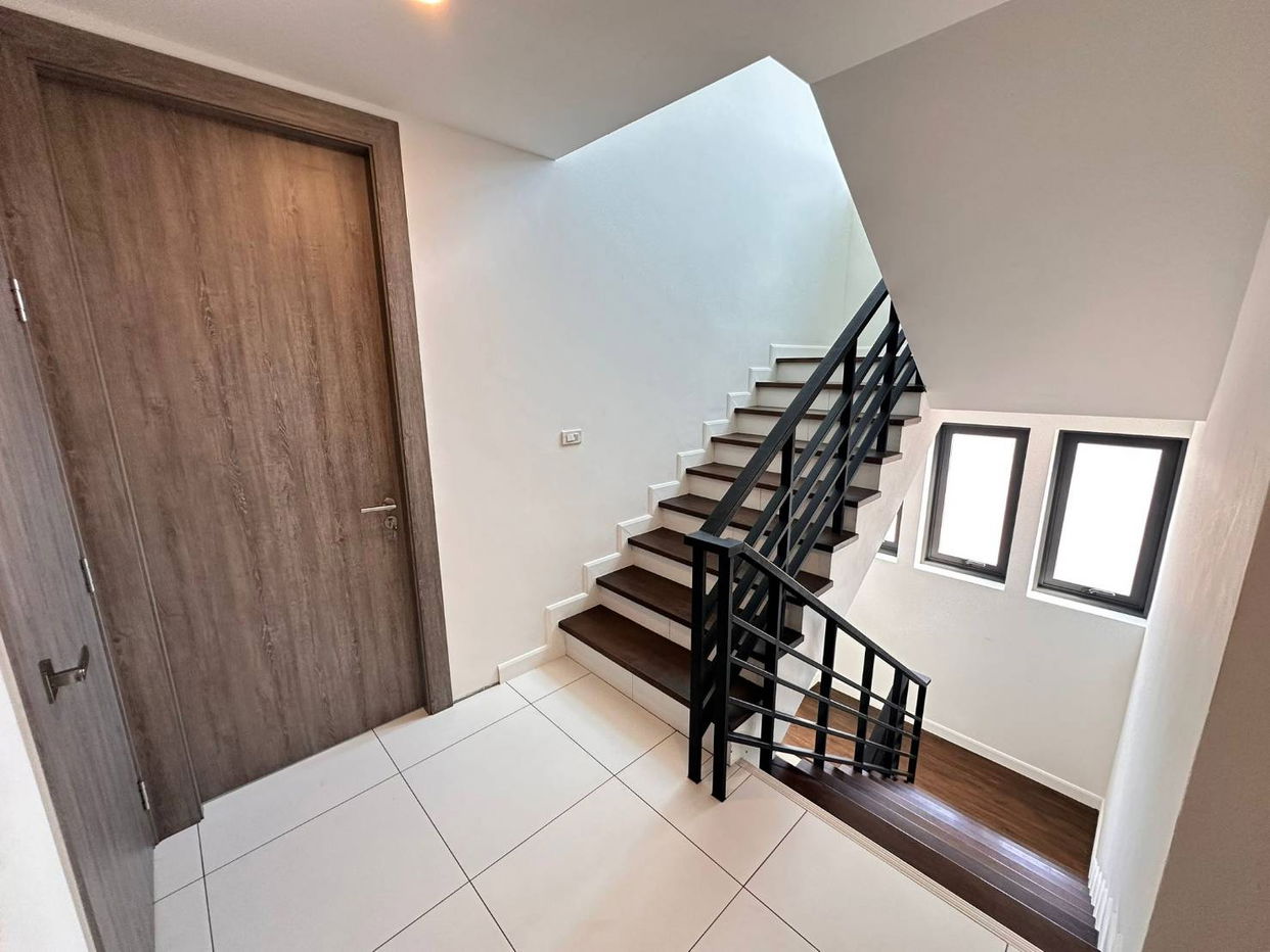 รูป ทาวน์เฮาส์ 3 ห้องนอนสำหรับขายในห้วยใหญ่ - รูปที่ 14/19