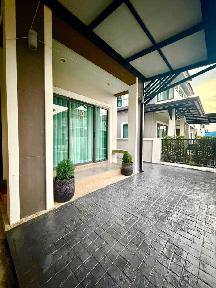 รูป ให้เช่าบ้าน โครงการหมู่บ้านกาญจน์กนก 22 ใกล้แยกพรอมเมนาด้า เชียงใหม่ อายุไม่ถึง 1 ปี **น้ำไม่ท่วม** T.0946511456 - รูปที่ 3/16