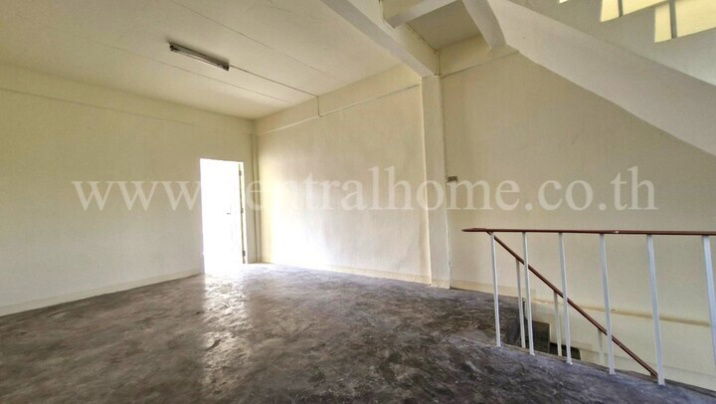 รูป อาคารพาณิชย์ 4 ชั้น แยกปากเกร็ด นนทบุรี ทำเลดี ราคาถูก - รูปที่ 6/14