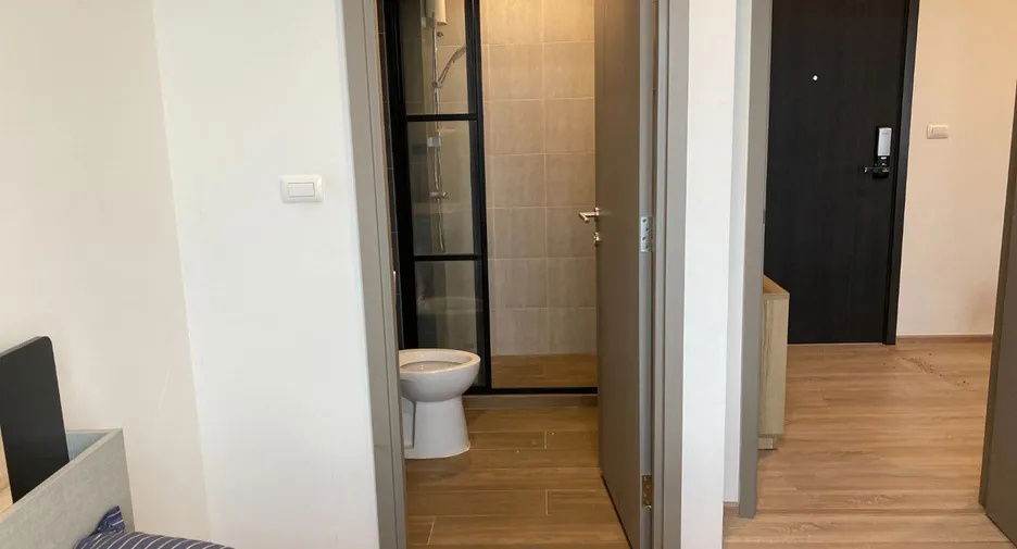 picture Urgent sale, The Base Garden Rama 9 , 1 b/r , 34th flr. city view, price lower than appraisal. - 6/13