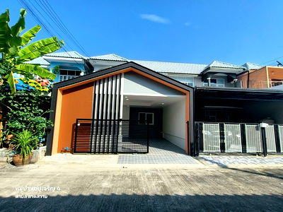 ทาวน์โฮม ลำลูกกา คลองสอง : ทาวน์เฮาส์ ลำลูกกา ลาดสวาย หมู่บ้านอยู่เจริญ4 นัดชมบ้าน โทรเลย0853186868 คุณวา