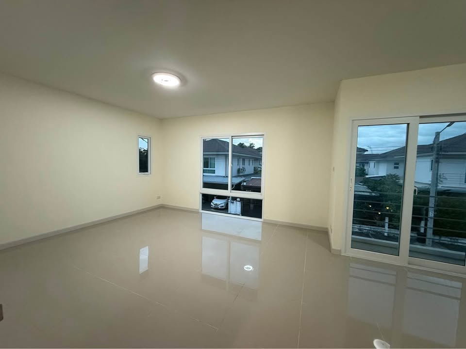 รูป R2831 ให้เช่าบ้านเดี่ยว 2 ชั้น ประภาทรัพย์ หทัยราษฎร์ 39 (ว่างค่ะ) บ้านใหม่ไม่เคยเข้าอยู่  - รูปที่ 9/11