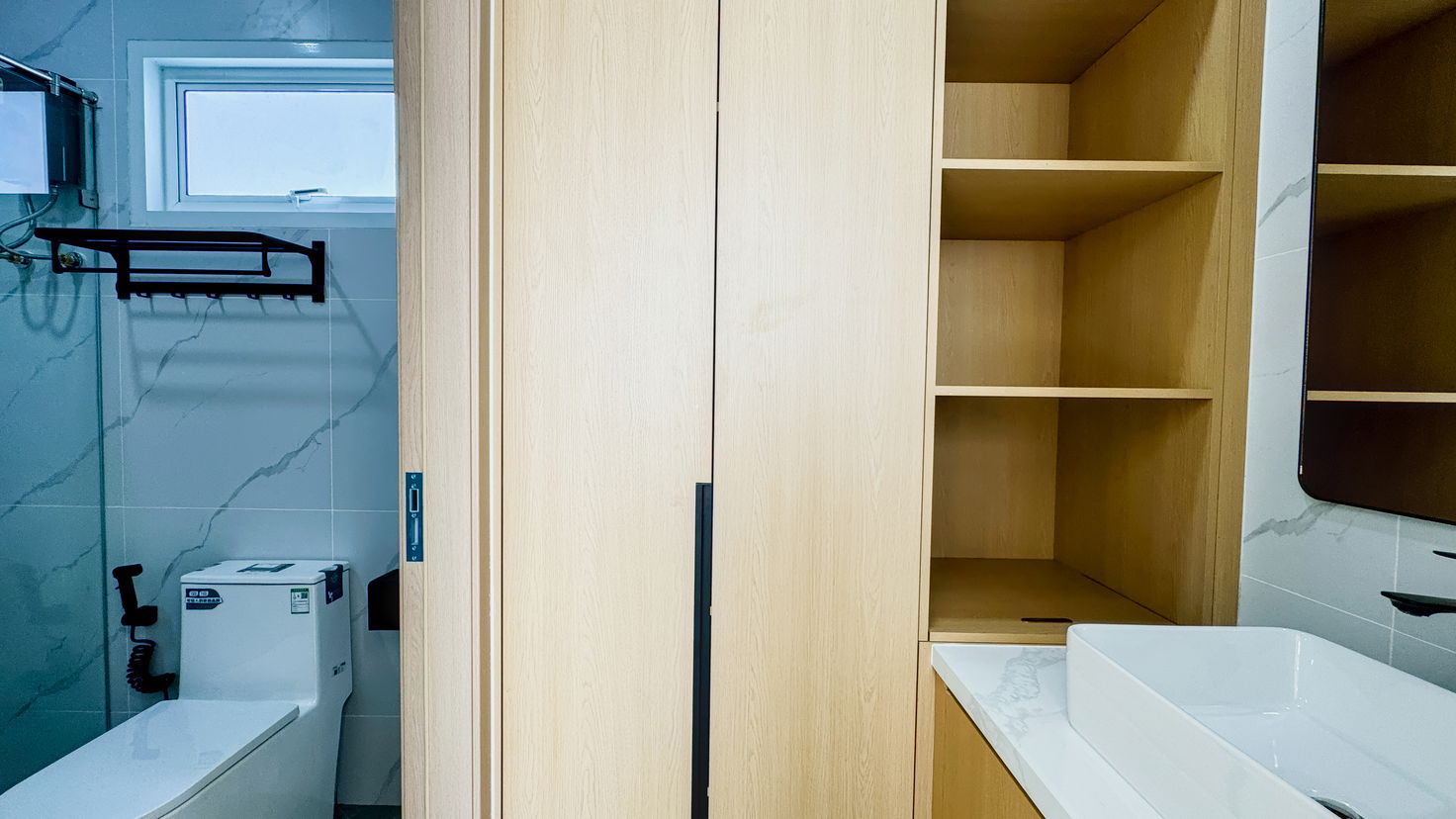 รูป Spacious 5-Bedroom Pool Villa for Sale in South Pattaya - รูปที่ 21/28