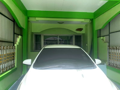 ทาวน์โฮม ถนนศรีนครินทร์-ร่มเกล้า : ขายทาวน์เฮ้าส์ หมู่บ้านพูนสินธานี 1 ซอยเคหะร่มเกล้า