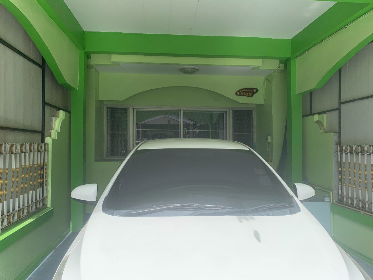 รูป ขายทาวน์เฮ้าส์ หมู่บ้านพูนสินธานี 1 ซอยเคหะร่มเกล้า - รูปที่ 1/10