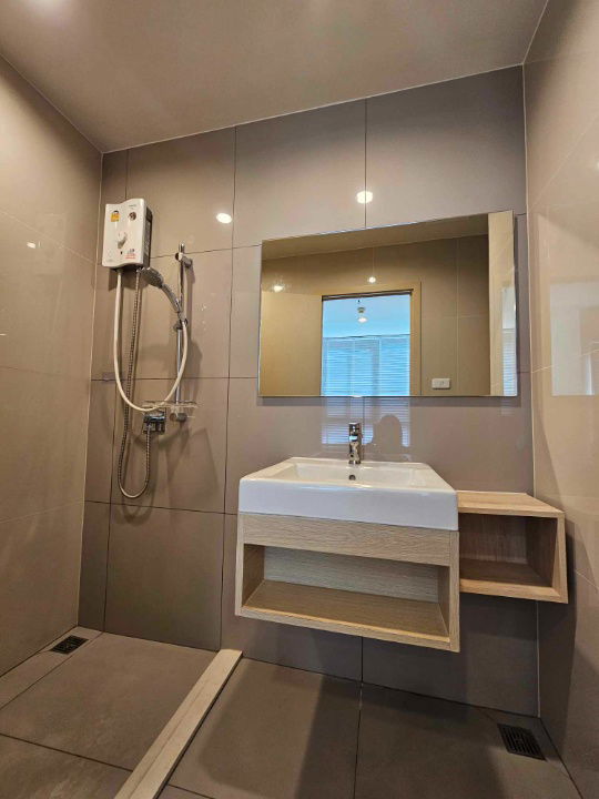 รูป ห้องสวย เดินทางสะดวก  เป็นสัดส่วน  นิวโนเบิล งาม - รูปที่ 8/11