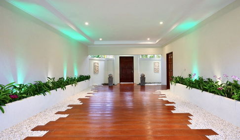 ให้เช่าวิลล่าหรูขนาดใหญ่ 6 ห้องนอน พร้อมสระว่ายน้ำส่วนตัว – ชายหาดจอมเทียนทำเลดีเยี่ยม