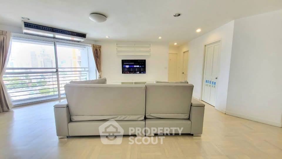 picture 2-BR Condo at Bangkok Garden in Chong Nonsi (ID 2329685) - 5/22