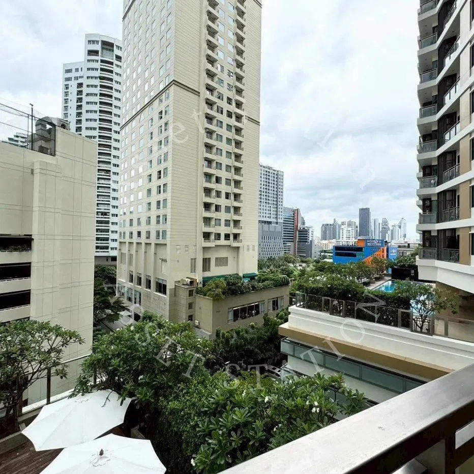 picture Bright Sukhumvit 24, a luxury condominium for business professionals, is located in the heart of the city, near BTS Phrom Phong. - 11/12