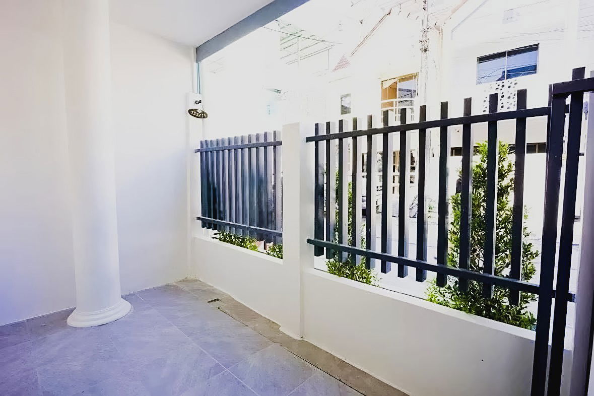 รูป ขายทาวน์เฮ้าส์ 2 ชั้น สไตล์โมเดิร์น ที่เทพประสิทธิ์ - รูปที่ 19/19