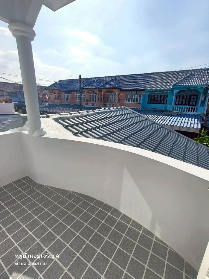 รูป ทาวน์เฮาส์ 2 ชั้น รีโนเวทใหม่เอี่ยม พร้อมอยู่ ทำเลทองลำลูกกาคลอง 4! มีห้องนอนชั้นล่าง! - รูปที่ 17/17