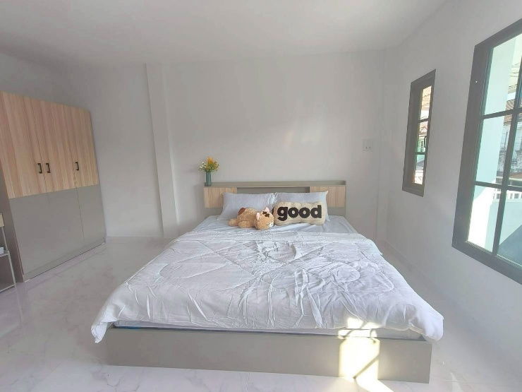 รูป ทำเลทอง ทาวน์เฮาส์รีโนเวทใหม่ พร้อมอยู่! เฟอร์ครบ ฟรีโอน! หมู่บ้านเคซีรามอินทรา 8 ถนนไทยรามัญ - รูปที่ 15/18