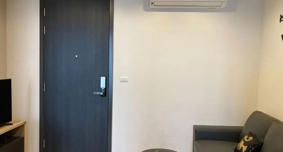 picture Urgent sale, The Base Garden Rama 9 , 1 b/r , 34th flr. city view, price lower than appraisal. - 3/13