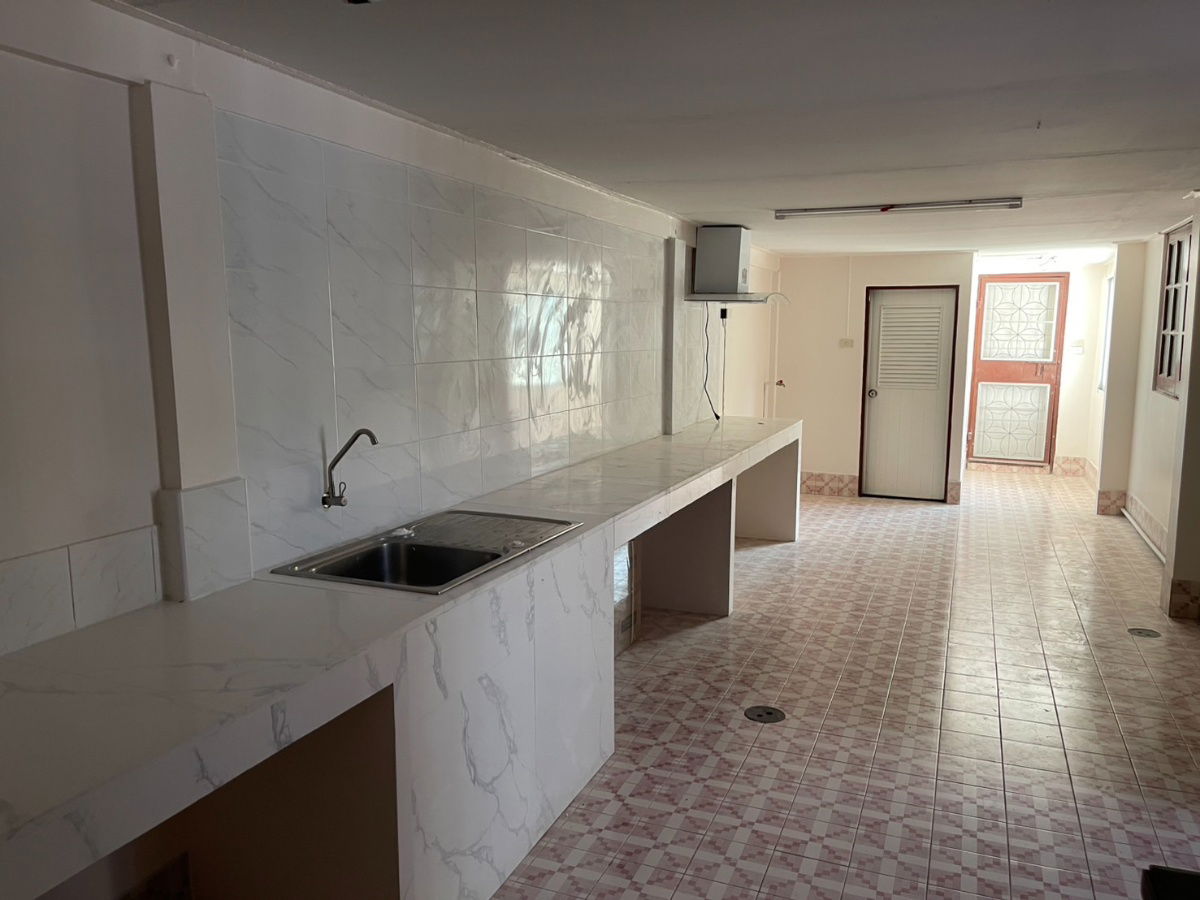 รูป ให้เช่าบ้าน ที่ หมู่บ้านปลาทอง ศรีนครินทร์ - รูปที่ 4/6