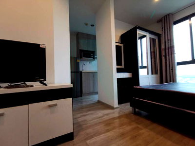 Condos for rent Saint Francis Xavier Convent School : For rent, Ideo Mobi Charan-Interchange, 1 bedroom, 17th floor, near MRT Bang Khun Non.