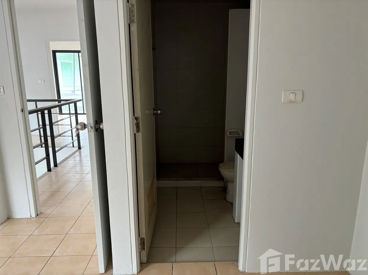 รูป ขาย ทาวน์เฮ้าส์ 3 ห้องนอน ในโครงการ กรีน ฮิลล์ วิลล่า 2002362 - รูปที่ 10/11