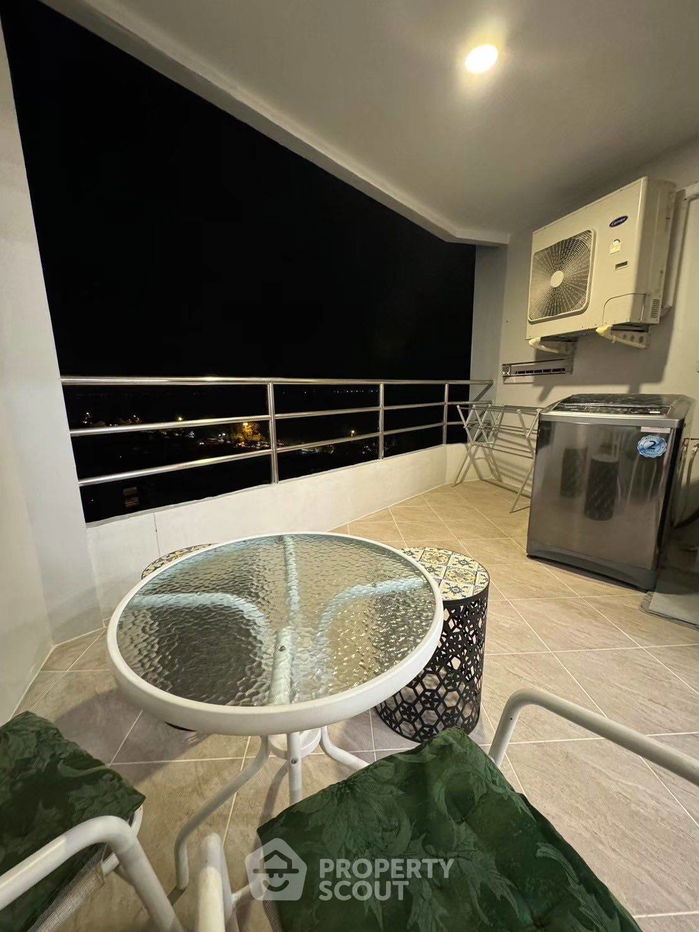 picture 1-BR Condo at View Talay 3 Condominium Pratumnak close to Phratamnak (ID 2470703) - 5/11