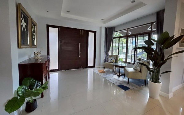 picture FOR RENT SETTHASIRI BANGNA - WONGWAEN / 3 bedrooms 3 bathrooms / 100 Sqw. 200 Sqm. **65,000** JUST 5 MINUTES FROM MEGA BANGNA - 12/15