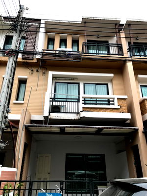 ทาวน์โฮมให้เช่า : ให้เช่าทาวน์เฮาส์ Time Home หัวหมาก 21 เดินทางสะดวก ออกได้ทั้งถนนพระราม9 และถนนรามคำแหง