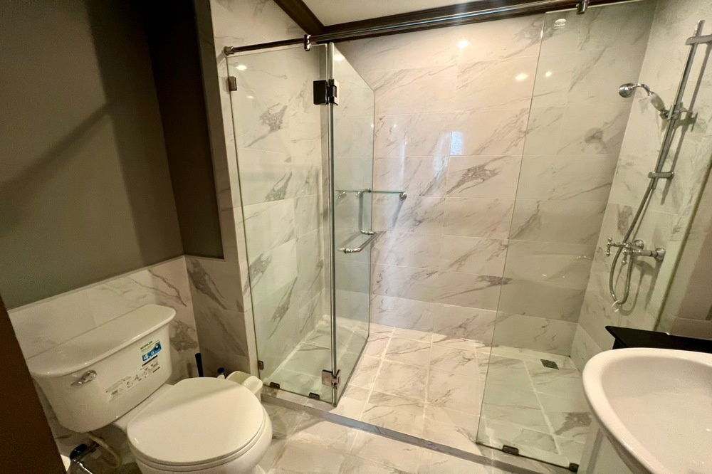 รูป 🔥 ขายพร้อมผู้เช่า !! Code C20240300358..........The Reserve Kasemsan 3, 1 ห้องนอน, 1 ห้องน้ำ, แต่งครบ, ราคาพิเศษ!! 📣📣 - รูปที่ 9/9