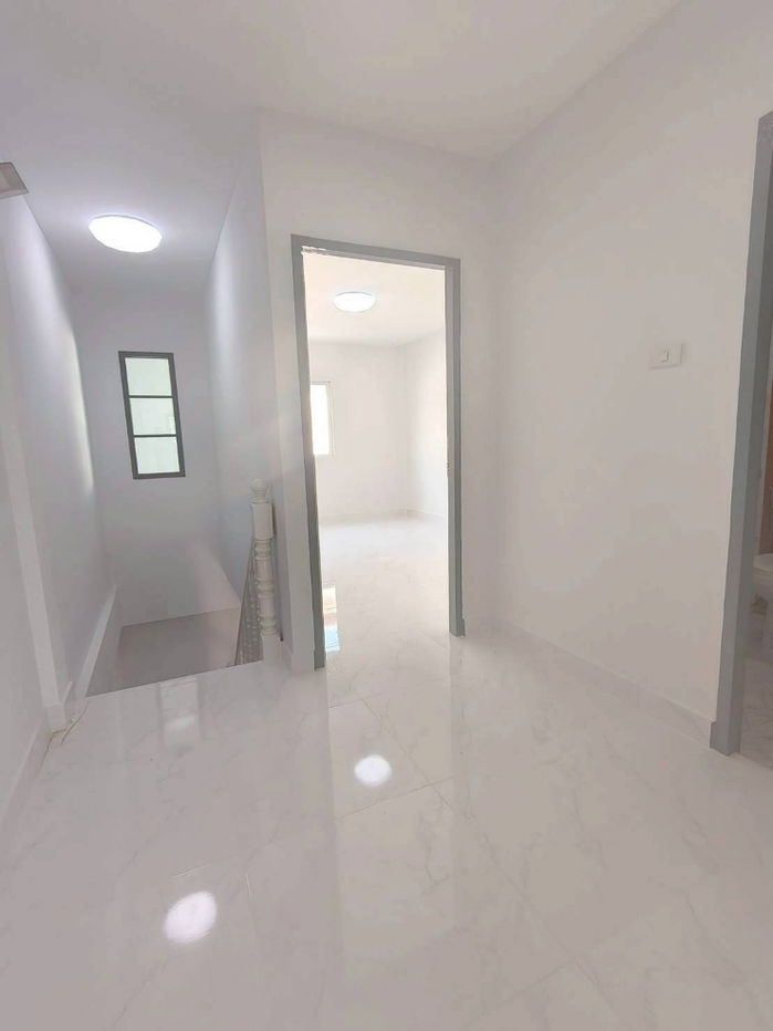 รูป ทำเลทอง ทาวน์เฮาส์รีโนเวทใหม่ พร้อมอยู่! เฟอร์ครบ ฟรีโอน! หมู่บ้านเคซีรามอินทรา 8 ถนนไทยรามัญ - รูปที่ 12/18