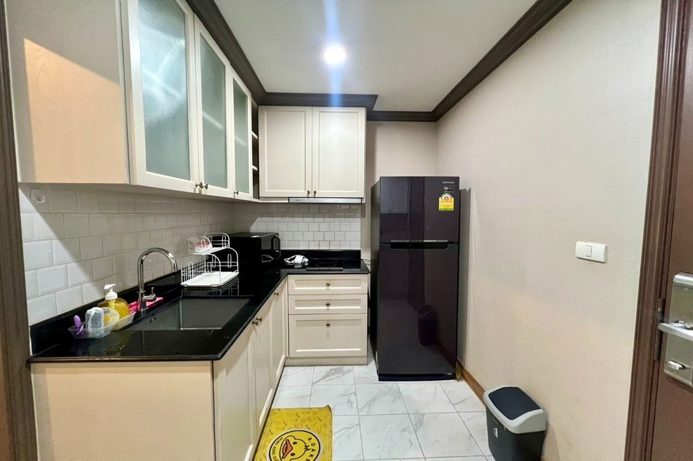 รูป 🔥 ขายพร้อมผู้เช่า !! Code C20240300358..........The Reserve Kasemsan 3, 1 ห้องนอน, 1 ห้องน้ำ, แต่งครบ, ราคาพิเศษ!! 📣📣 - รูปที่ 3/9