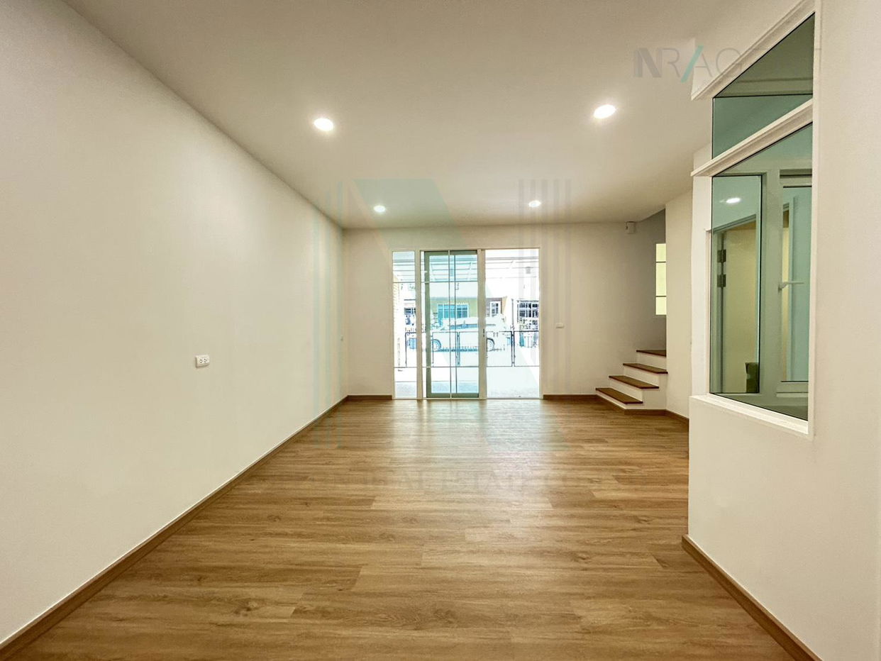 รูป 📌 ขายทาวน์เฮาส์ โครงการ โกลเด้น ทาวน์ อ่อนนุช-พัฒนาการ 2 ชั้น 4 ห้องนอน 2 ห้องน้ำ - รูปที่ 4/8