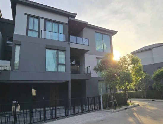 รูป ให้เช่าบ้านเดี่ยว 3 ชั้น โครงการ บ้านกลางเมือง ดิ อิดิชั่น บางนา /ติดสนามกอล์ฟเมืองแก้ว บางนา / ทางคู่ขนาน ถนนบางนา-ตราด / Chinese Welcome - รูปที่ 1/20