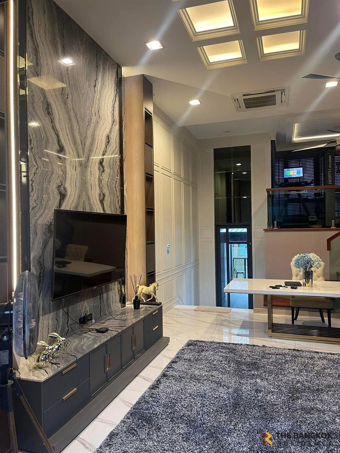 picture Rare Unit 💎 The Eight Townhome (Chatuchak-Ratchada) 🏡 Modern Privacy Residence – Brand New - 7/13