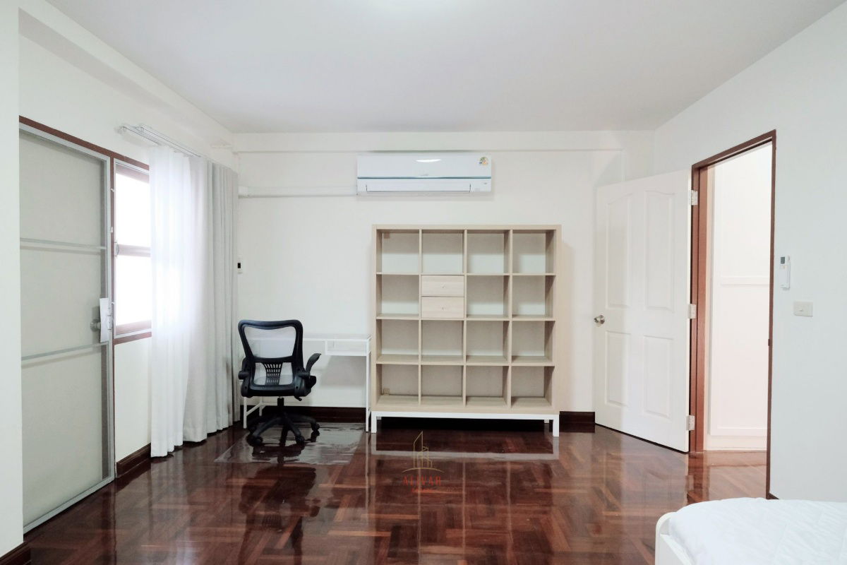 รูป RH121025 ให้เช่า ทาวน์เฮ้าส์ 3 ชั้น 5 ห้องนอน at ถนนสุขุมวิท105 ซ.ลาซาล 32 - รูปที่ 13/25