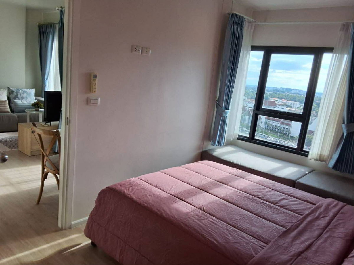 picture A spacious condo for rent with a Doi Suthep view, in a prime location within walking distance to Central Festival. - 8/12