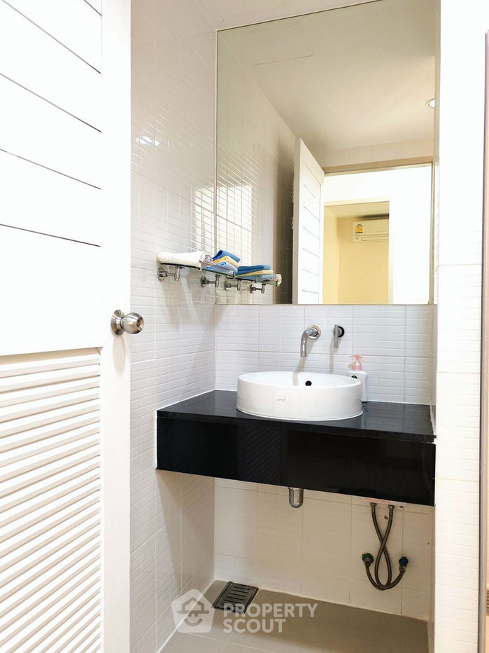 picture 2-BR Condo at Ideo Ladprao 5 near MRT Lat Phrao (ID 2469204) - 6/14