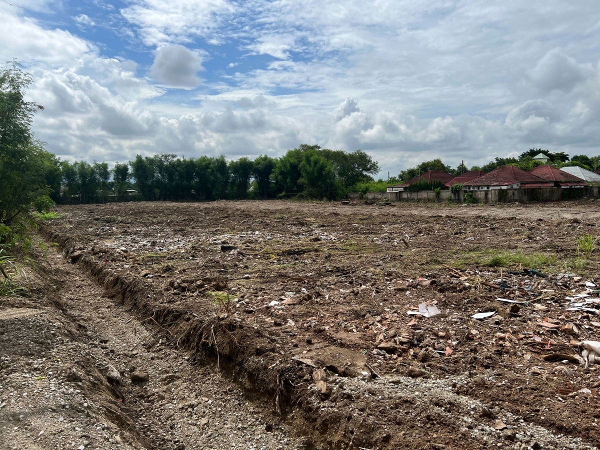 รูป ขายที่ดินเปล่า 13-0-97 ไร่ วิวสวย ทำเลดี ติดถนนใหญ่ ตำบลสุเทพ อำเภอเมือง จังหวัดเชียงใหม่ (เจ้าของขายเอง) - รูปที่ 3/4