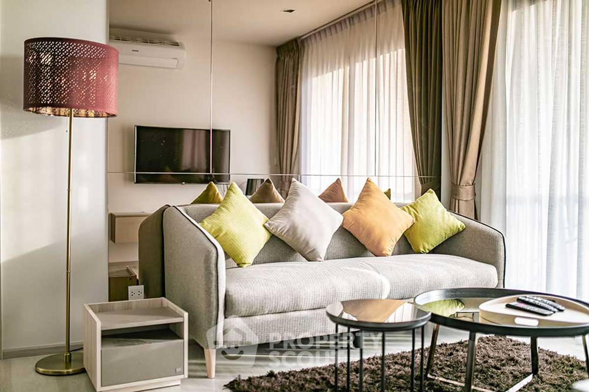 picture 2-BR Condo at Life One Wireless near BTS Phloen Chit (ID 2471505) - 2/9