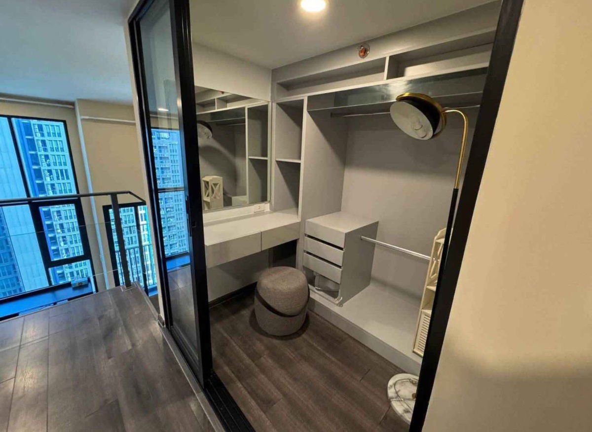 picture Knightsbridge Space Rama              9 - 4/11