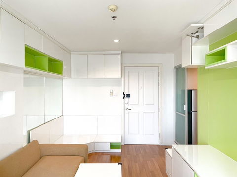 For rent: Lumpini Park Riverside Rama 3, Building C, 14th floor, river view.