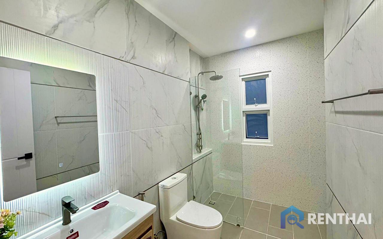 picture Modern 3-Bedroom Pool Villa in a Secure Community - 17/20