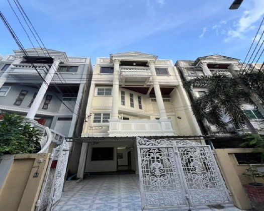 รูป ให้เช่าทาวน์โฮม 4 ชั้น ทำเลซอยอารีย์สัมพันธ์ 4 พญาไท / ไม่มีเฟอร์นิเจอร์ / แอร์ 1 เครื่อง / ไม่สัตว์เลี้ยง อยู่อาศัย หรือ Home Office ไม่ให้จดบริษัท - รูปที่ 1/14