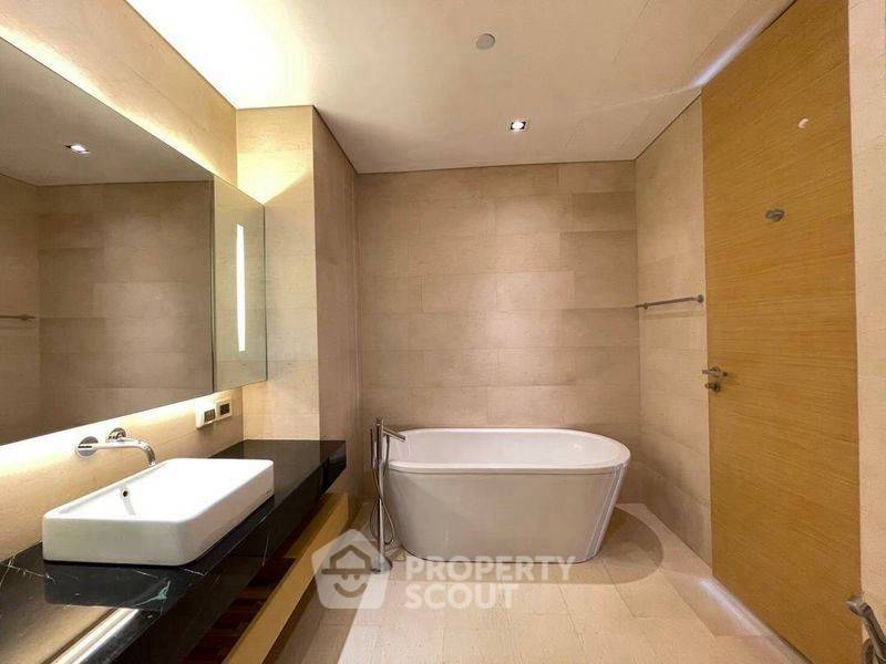 picture 2-BR Condo at Saladaeng Residences near MRT Si Lom (ID 2470473) - 5/5