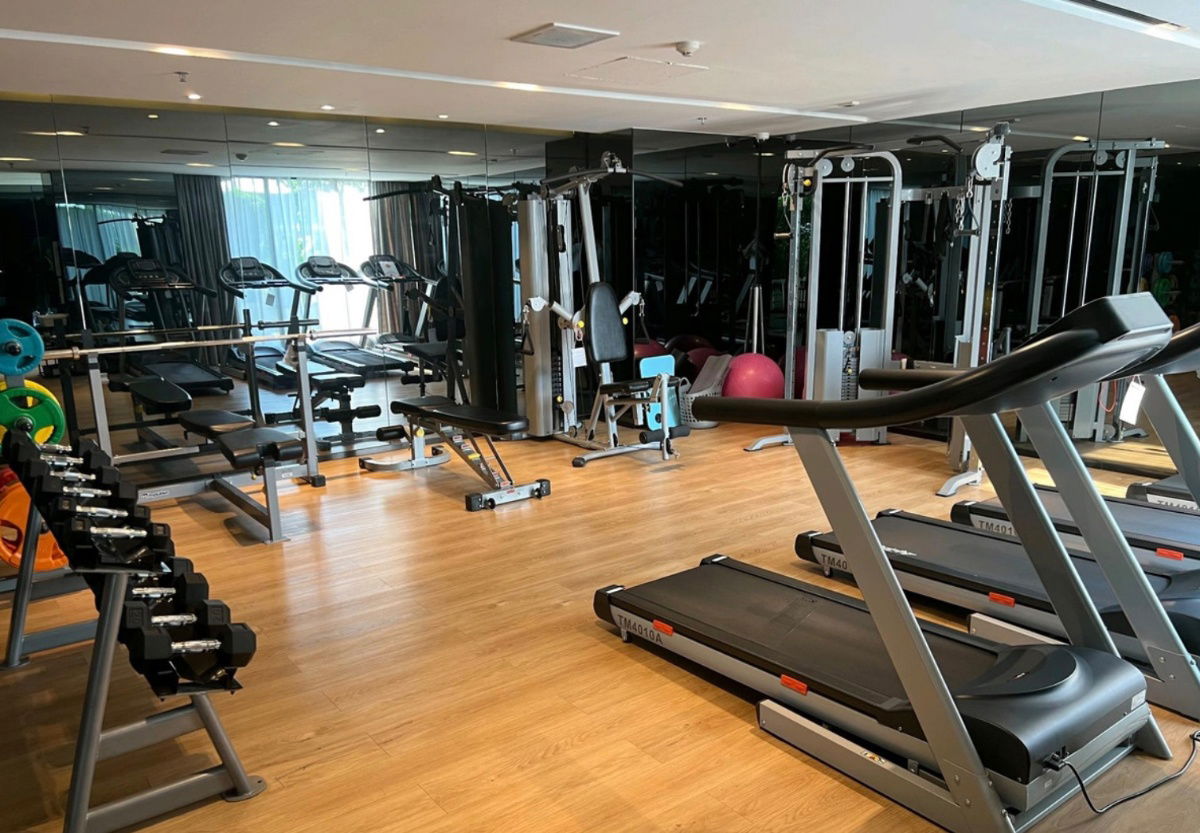 picture Rent a beautiful, affordable, ready-to-move-in Regal Sathorn-Narathiwat condo near BRT Tanon Chan Interested? Add me on Line: @841qqlnr - 18/20