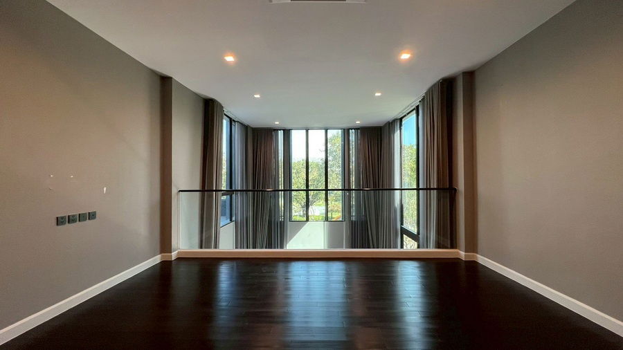 picture Luxury house for rent at Grand Bangkok Boulevard Krungthep Kreetha - 10/22