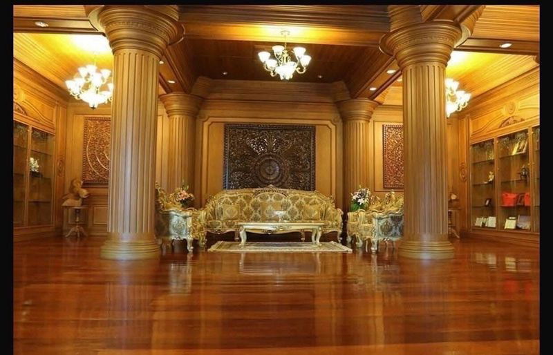 รูป ขายคฤหาสหรู ในเมืองศรีราชา ตกแต่งเฟอร์นิเจอร์ด้วยไม้สัก และ ไม้มะค่าทั้งหลัง - รูปที่ 10/20