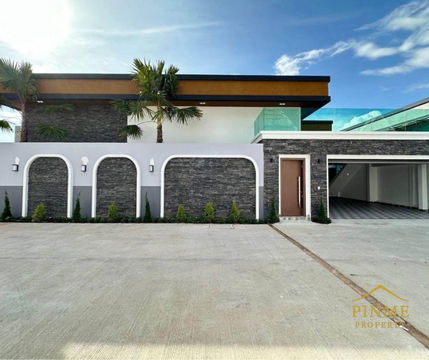 For Rent Luxury Pool Villa at Baan Mae Bibury, Pattaya