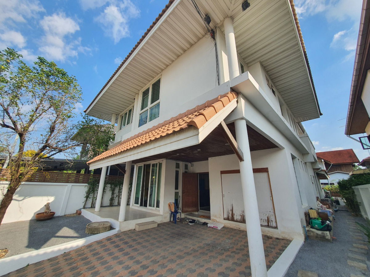 picture 2-Storey Detached House, 79.65 sq.w., Salathammasop 3, Taling Chan – Bangkok with nearly 400 sq.m. of living space. canal-side atmosphere - 10/40