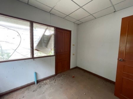 รูป ขาย บ้านเดี่ยว กฤษดานคร 26 นครชัยศรี 120 ตรม. 57 ตร.วา ติดถนนเพชรเกษม เข้าทางบรมราชชนนีก้ได้ บ้านเปล่าไม่เคยอยู่ พร้อมตกแต่งตามสไตล์คุณ - รูปที่ 9/12